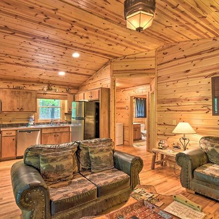 The Honeybee Cabin With Private Porch And Hot Tub Clarkesville Екстериор снимка