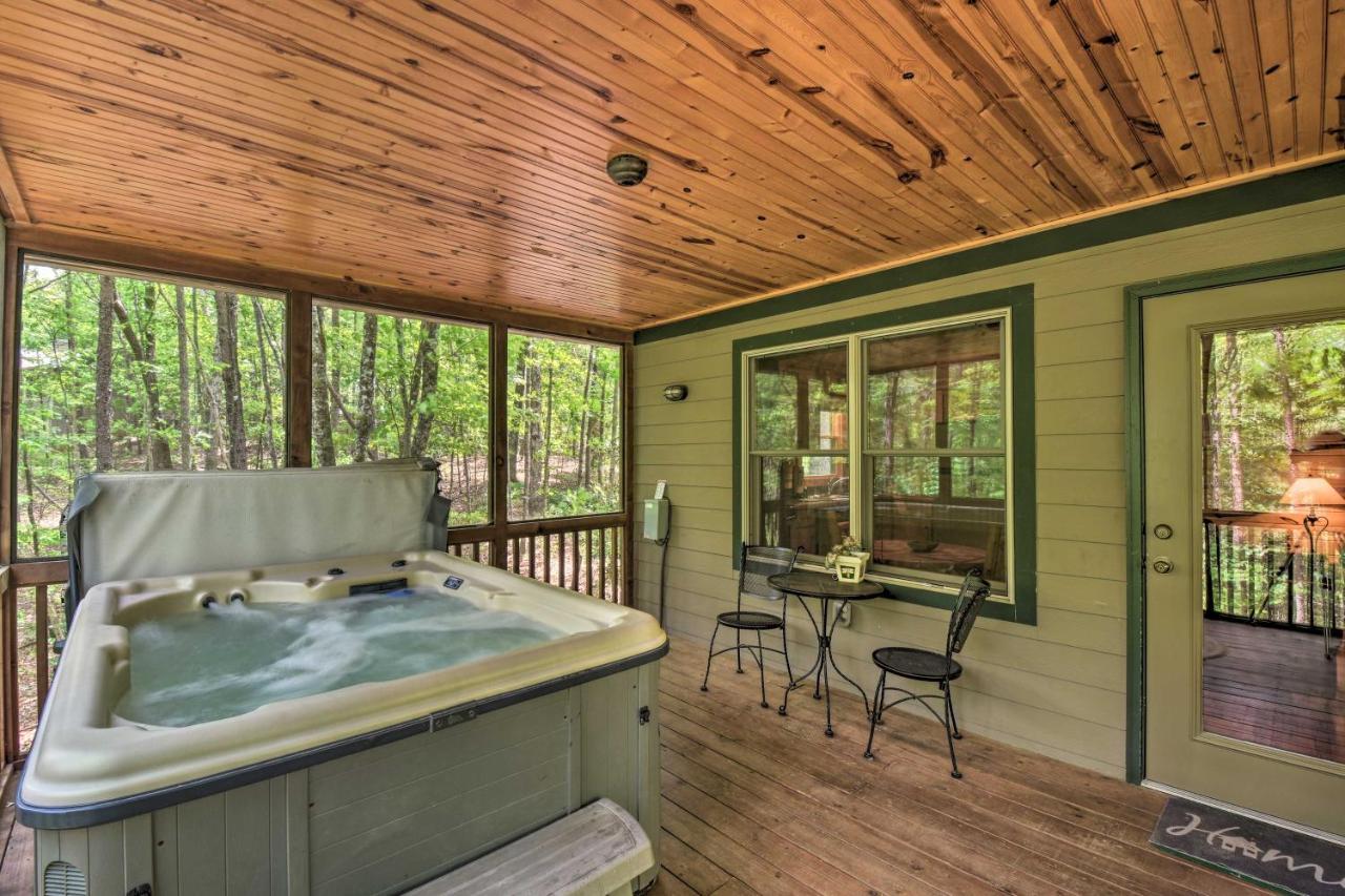 The Honeybee Cabin With Private Porch And Hot Tub Clarkesville Екстериор снимка