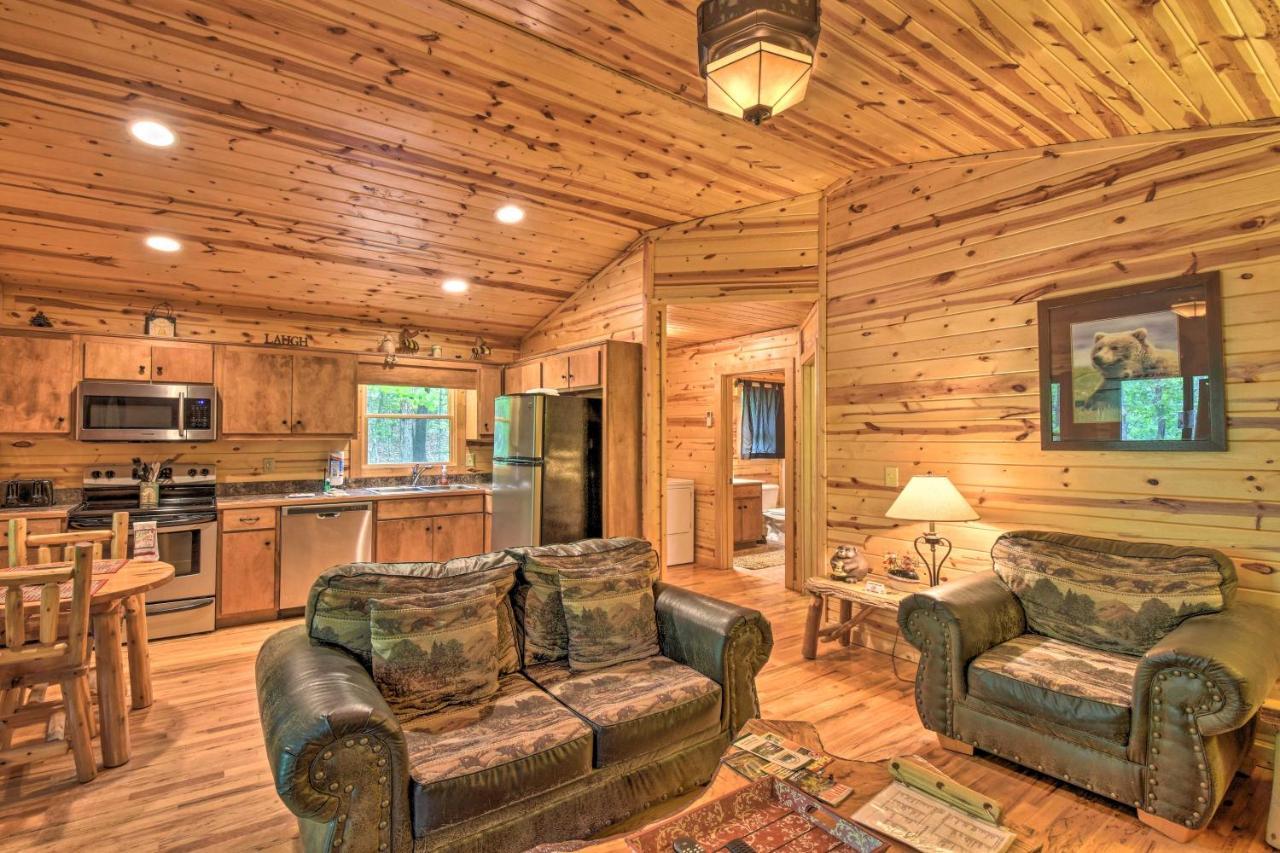 The Honeybee Cabin With Private Porch And Hot Tub Clarkesville Екстериор снимка