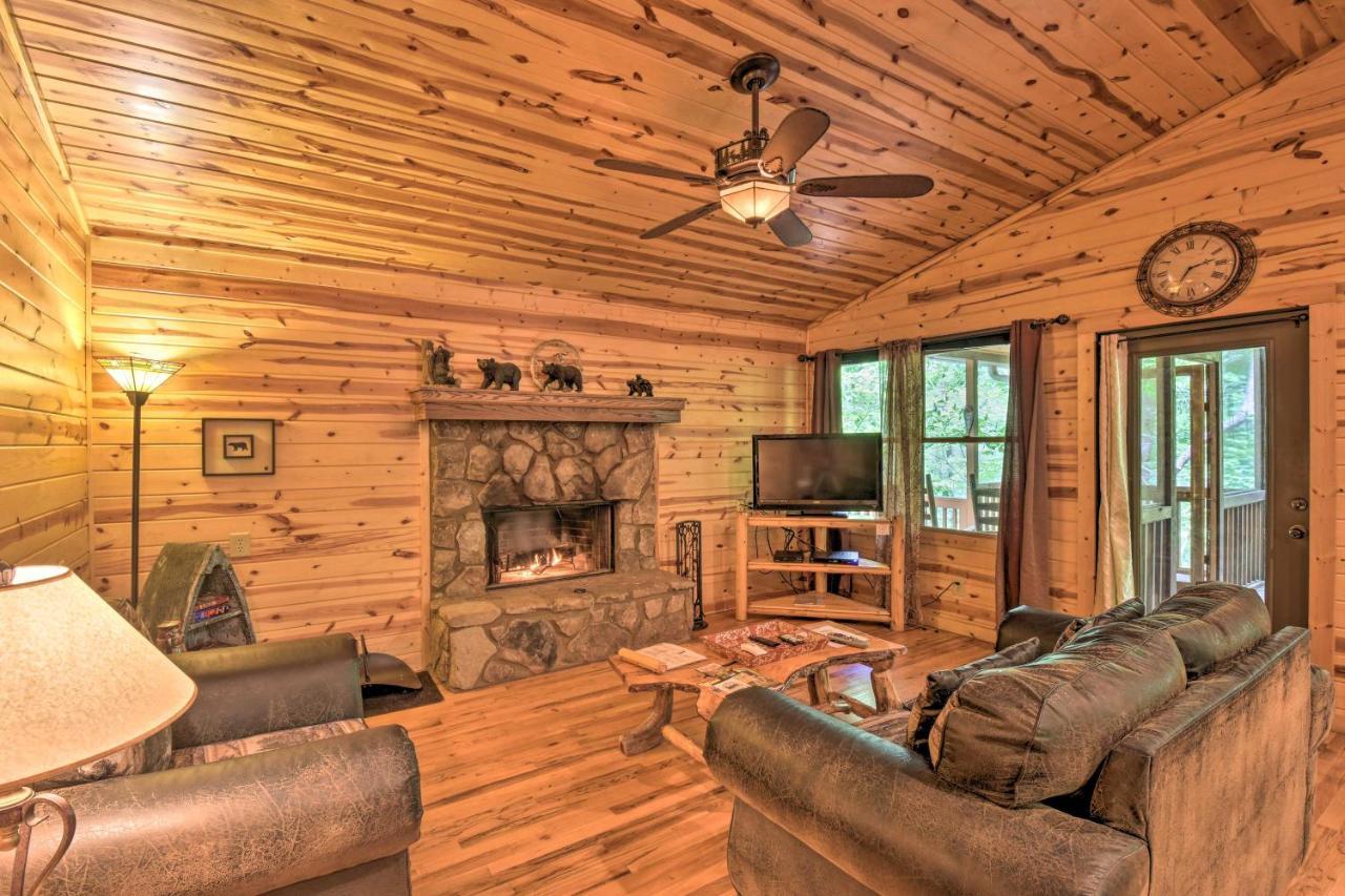 The Honeybee Cabin With Private Porch And Hot Tub Clarkesville Екстериор снимка