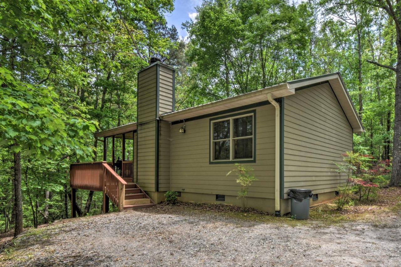 The Honeybee Cabin With Private Porch And Hot Tub Clarkesville Екстериор снимка