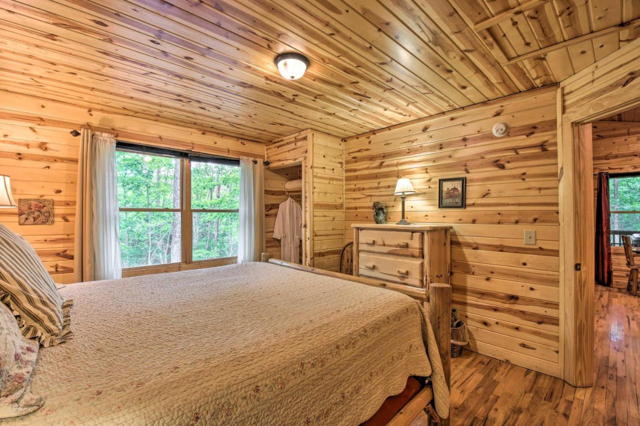 The Honeybee Cabin With Private Porch And Hot Tub Clarkesville Екстериор снимка